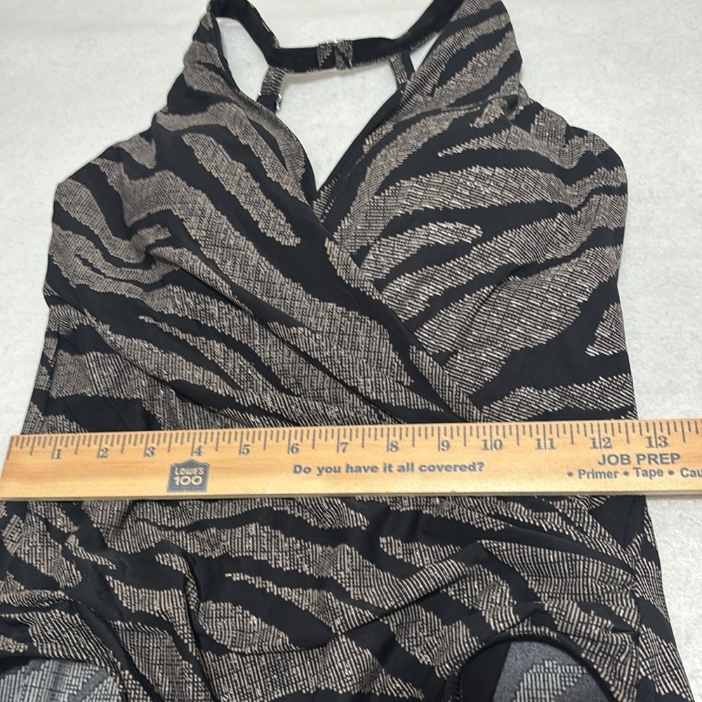 Miraclesuit Black And White Patterned Swimsuit - image 8
